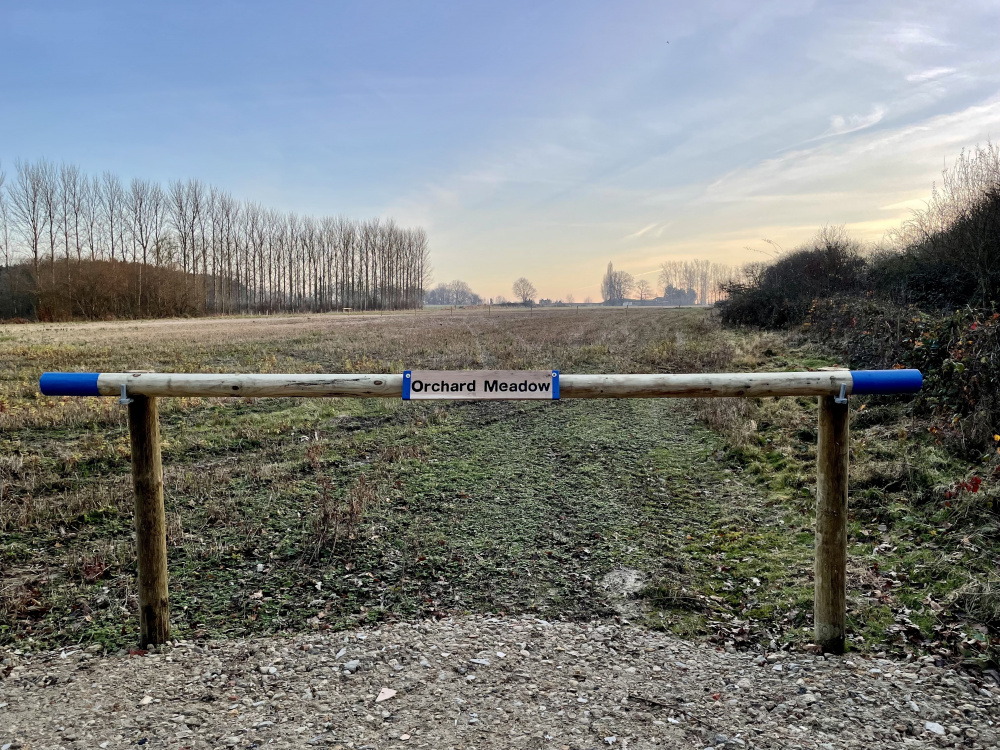 Entrance and ride stop